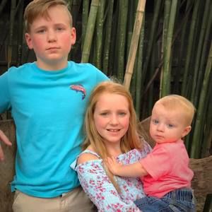 Meet your Posher, Holly